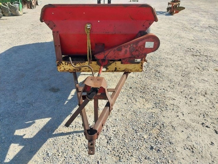 new-holland-325-image-2