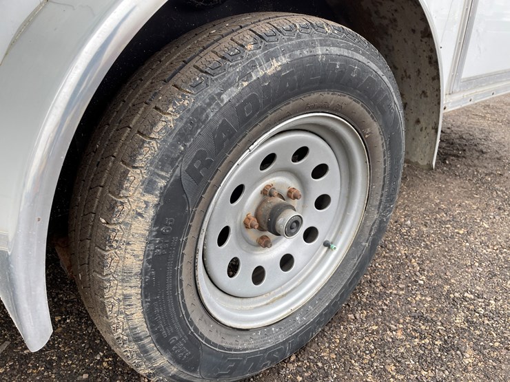 #1089-•-12'-single-axle-enclosed-trailer-(has-wi-title)-image-12