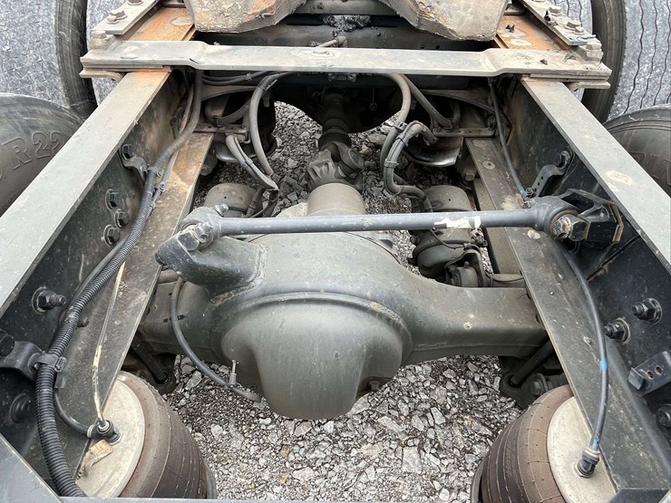 2018-freightliner-cascadia-evolution-t/a-truck-tractor-image-39