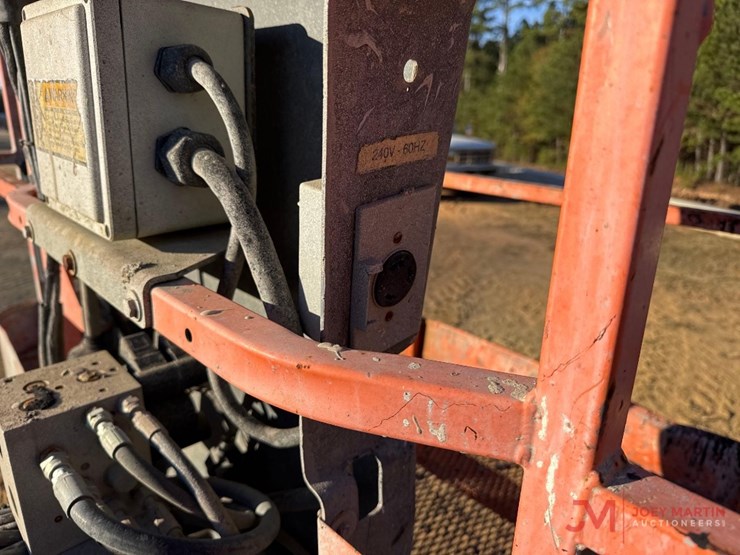 2007-jlg-800s-image-11