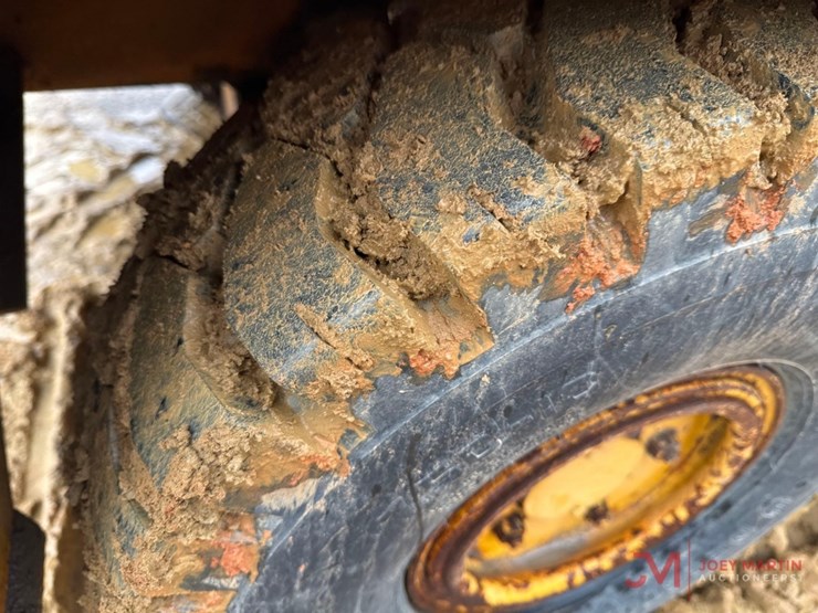 broderson1033.2a-carry-deck-crane-image-5