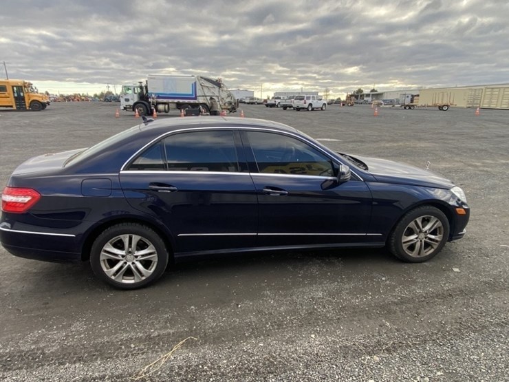 2011-mercedes-benz-e350-awd-sedan-image-6