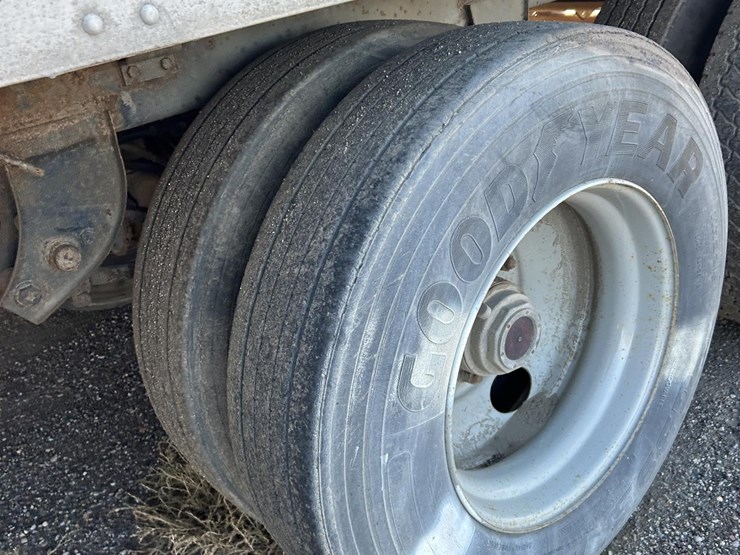 2000-great-dane-trailer-image-9