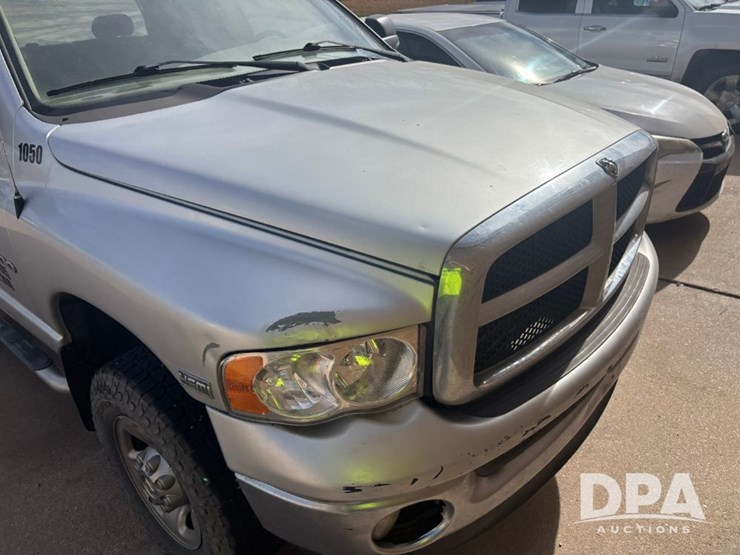 2004-dodge-2500-image-34