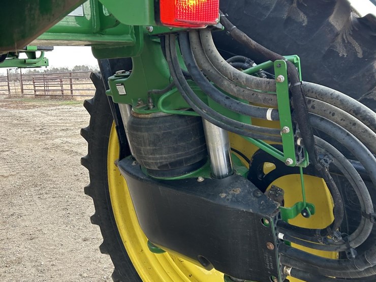 2017-john-deere-r4038-image-21