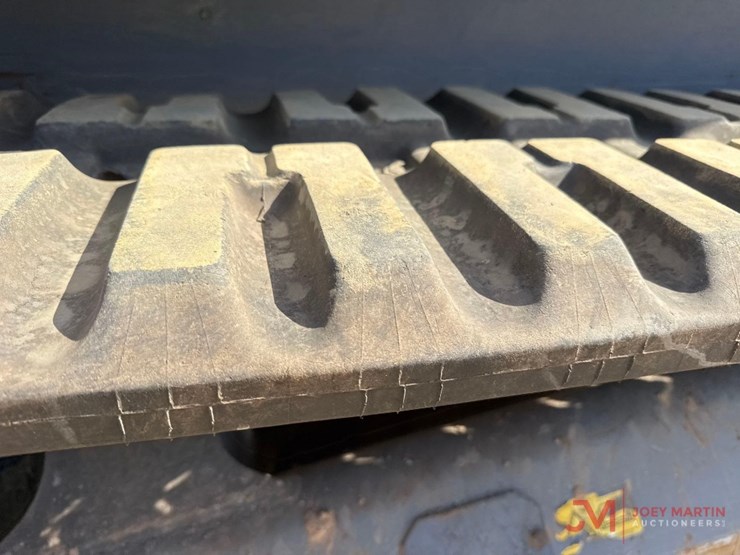 2018-takeuchi-tl12r2-image-13