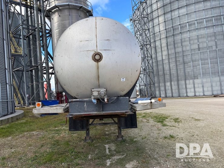 1974-heil-trailer-image-20