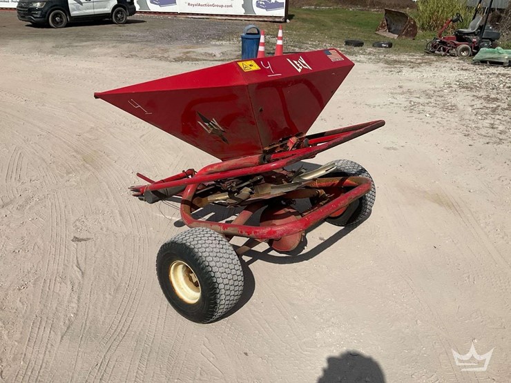 spreader-attachment-image-4