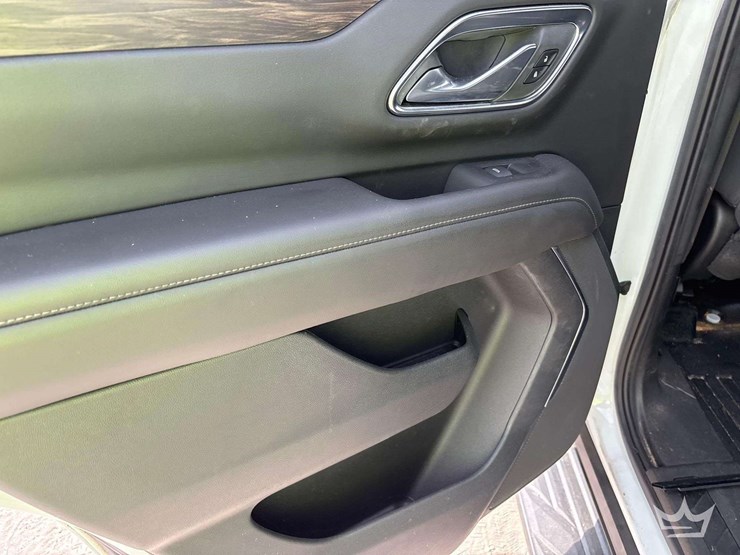 2022-chevrolet-tahoe-image-21