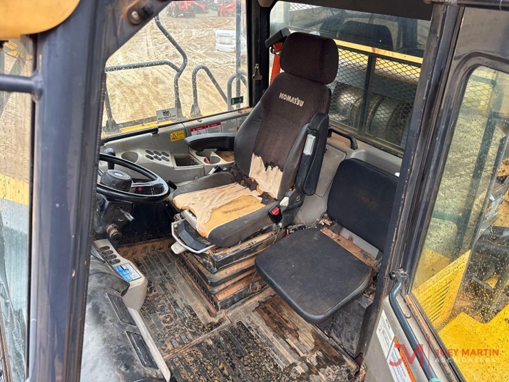 2017-komatsu-hm400-5-image-14