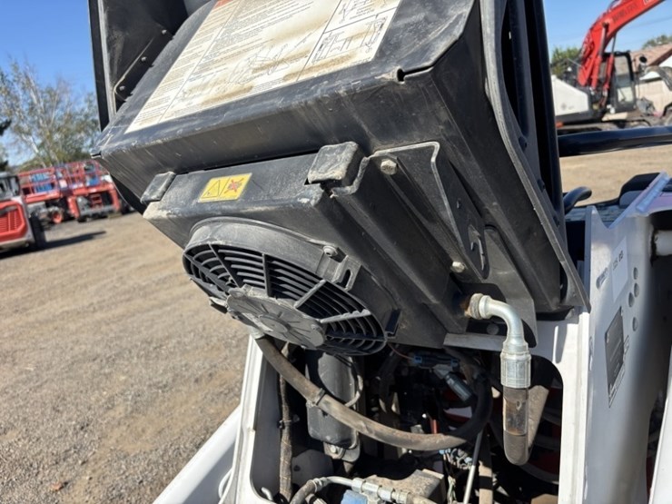 2022-bobcat-mt100-image-17