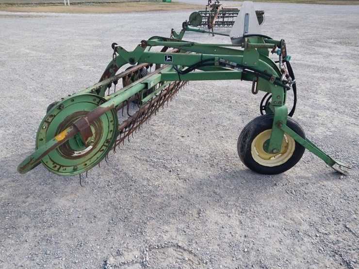 john-deere-74-image-3