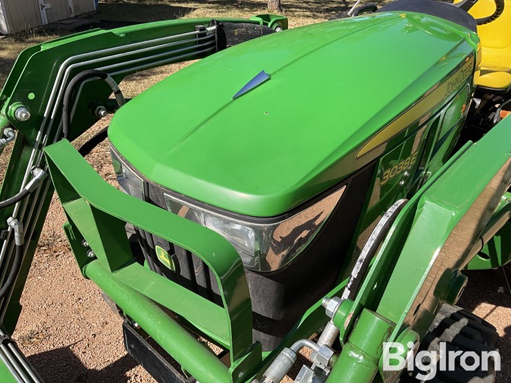 2022-john-deere-3038e-image-15
