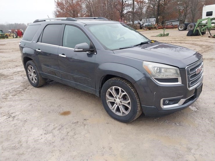 2013-gmc-acadia-image-3