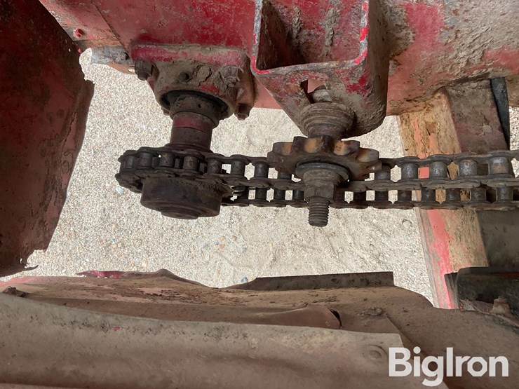 new-holland-3118-image-17