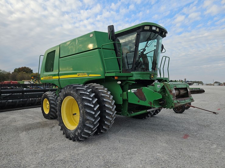 2005-john-deere-9760-sts-image-24