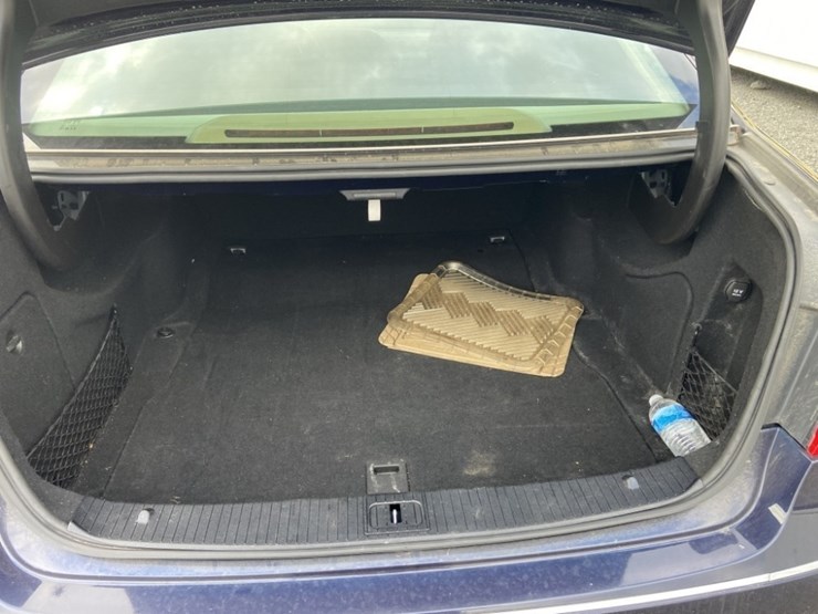 2011-mercedes-benz-e350-awd-sedan-image-34