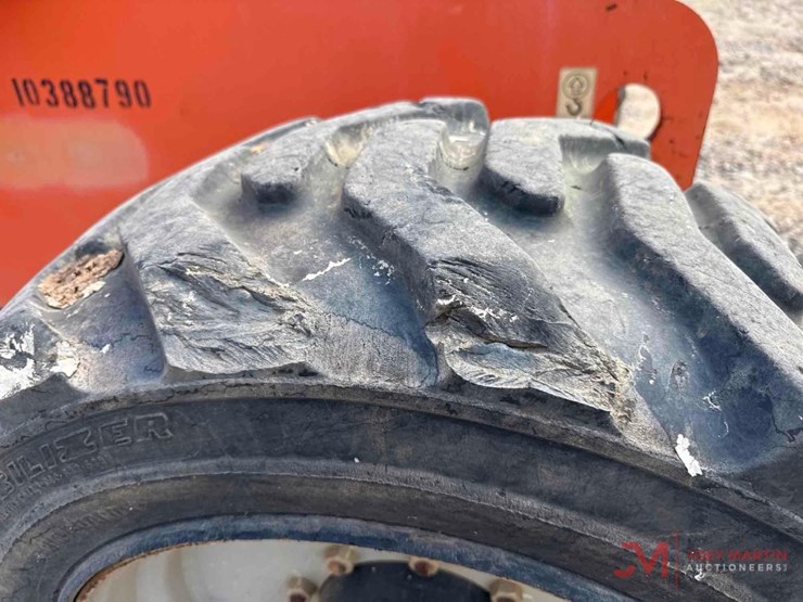 2015-jlg-600s-image-6