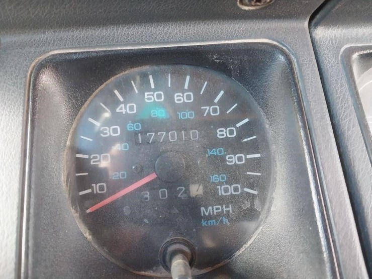 1994-jeep-wrangler-image-7