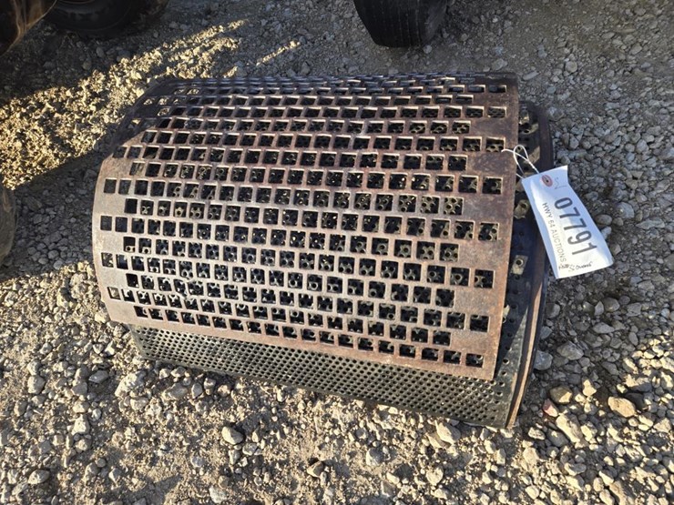 new-holland-355-image-1