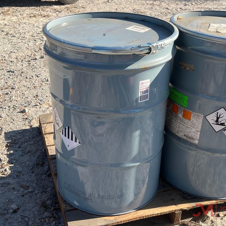 55 GAL DUPONT WHITE AUTOMOTIVE PRIMER