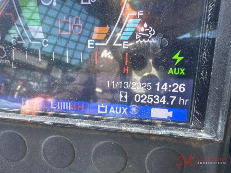 2018-takeuchi-tl12r2-image-19