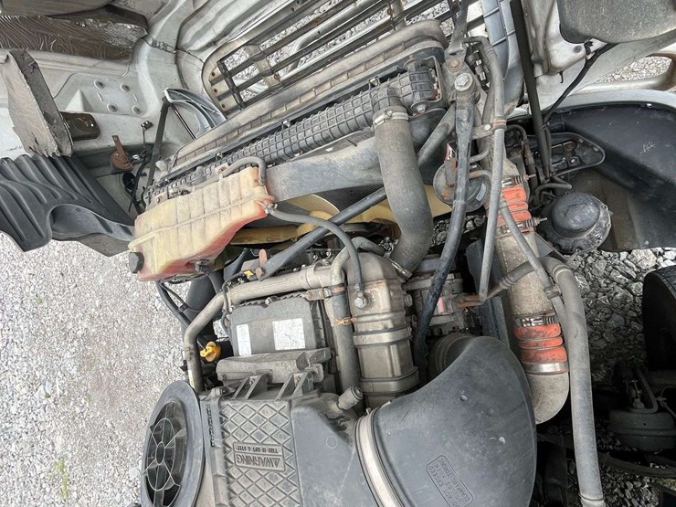 2018-freightliner-cascadia-evolution-t/a-truck-tractor-image-55