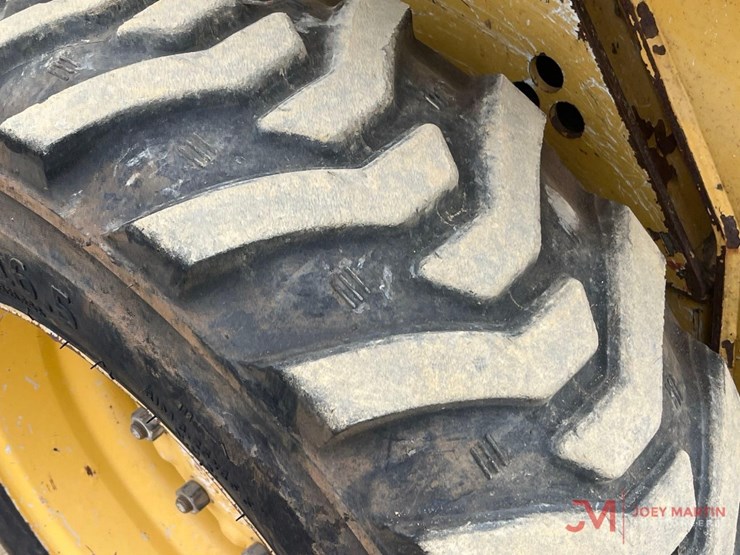 2006-john-deere-317-image-11