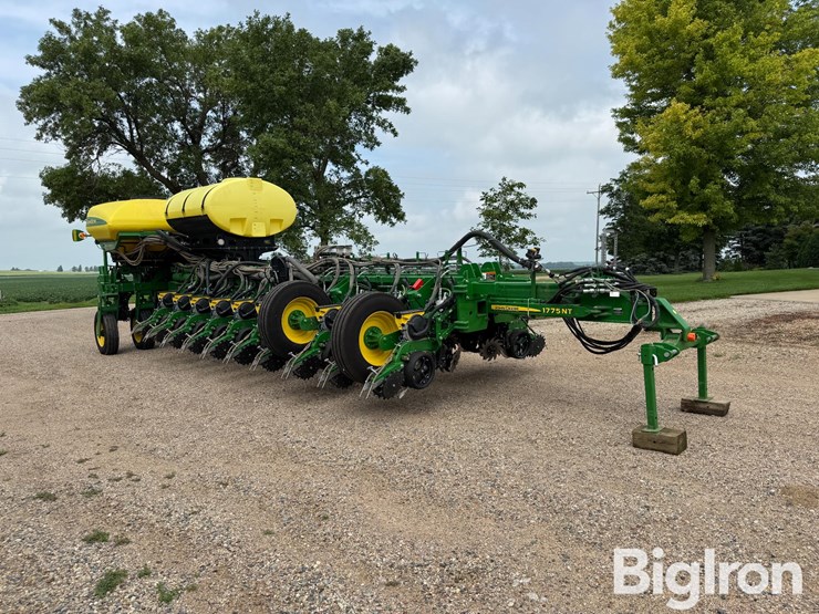 2020-john-deere-1775nt-image-3
