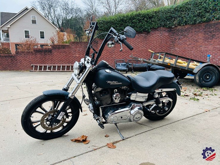 2006-harley-davidson-fxdb-dyna-street-bob-motorcycle-image-1