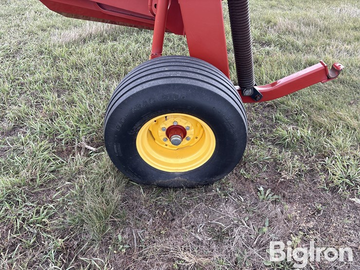 2011-new-holland-h7150-image-20