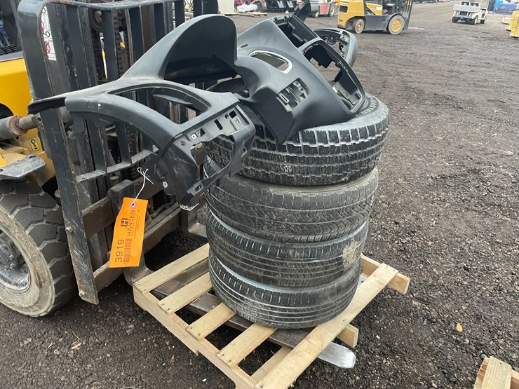 2015-dodge-caravan-image-1