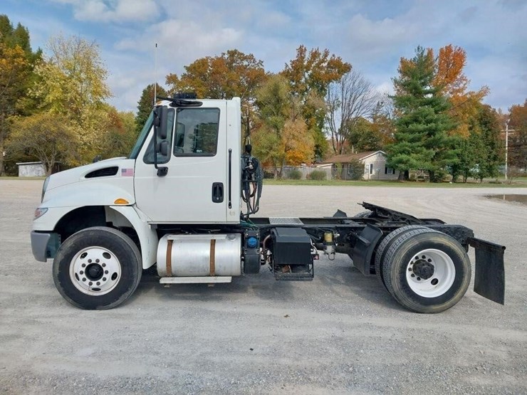 2017-international-4000-image-7