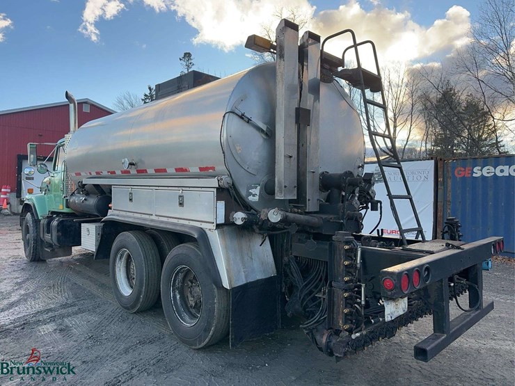 2000-international-2574-image-7