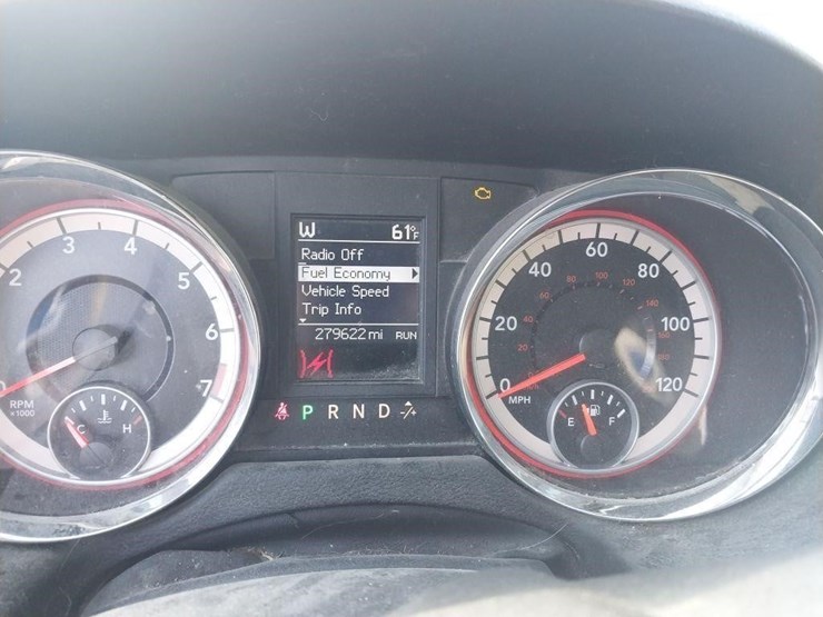 2011-dodge-grand-caravan-image-8