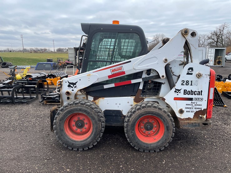 2015-bobcat-s590-image-8
