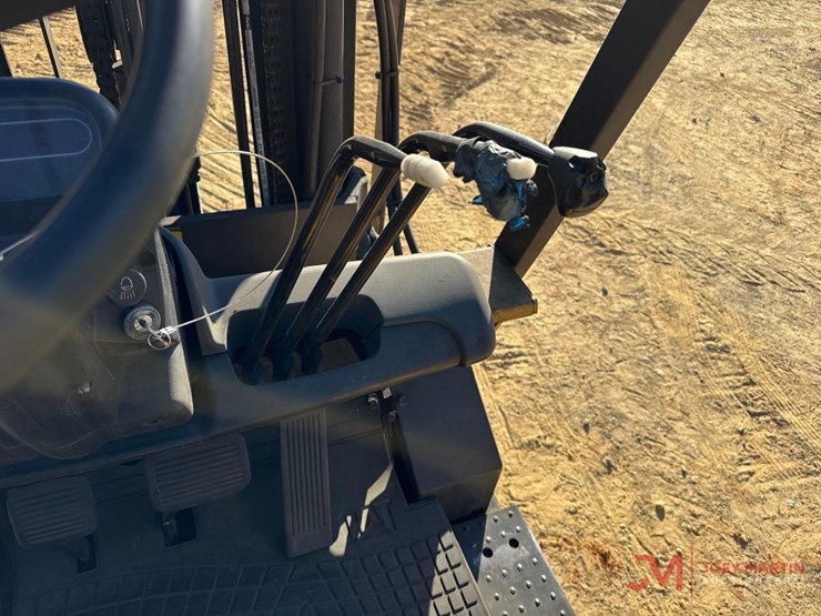 caterpillar-gc25k-image-15