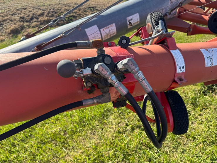 #121-•-mayrath-auger-image-3