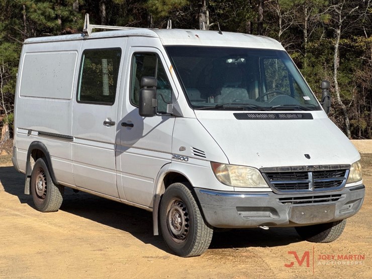 2006-dodge-sprinter-2500-image-1