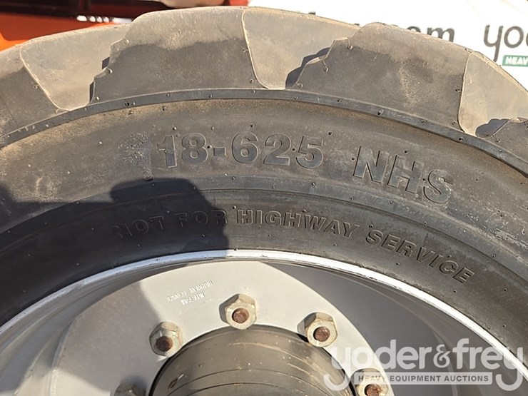 2014-jlg-800aj-image-69