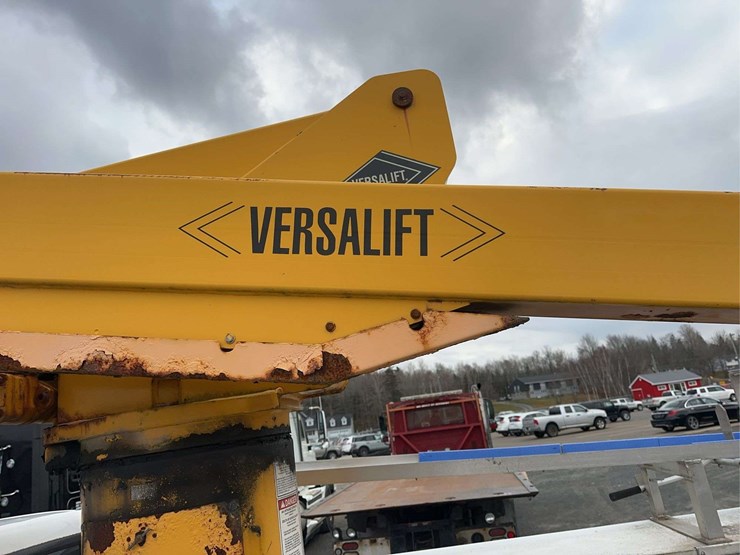 2003-ford-f550-image-17