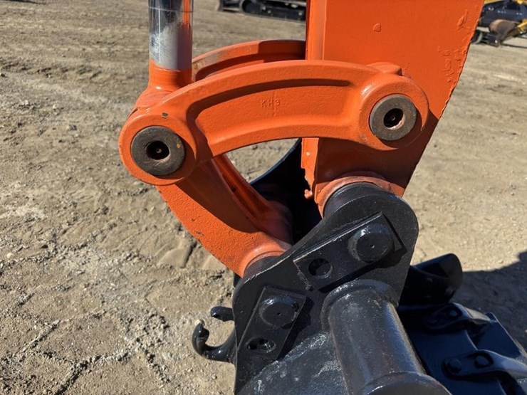 kubota-kx026-image-13