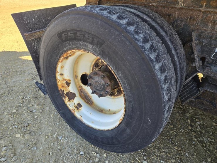 2014-international-7400-image-10