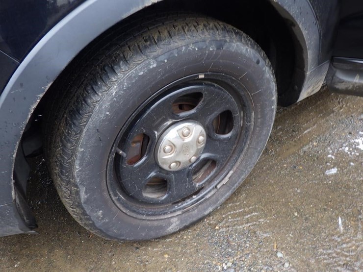 2014-ford-explorer-image-13