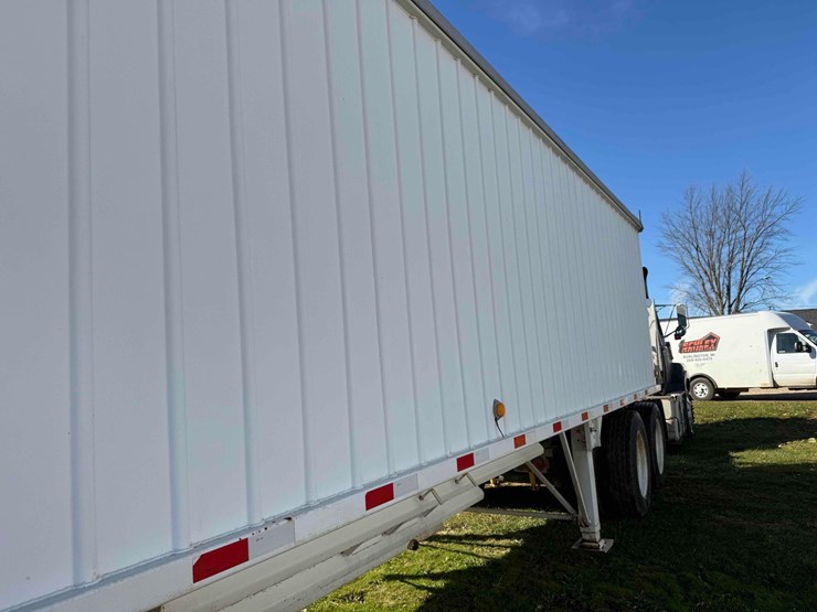 agri-trader-hopper-bottom-image-17