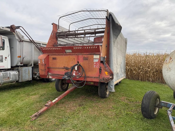 15’-h&s-tandem-forage-wagon-image-1