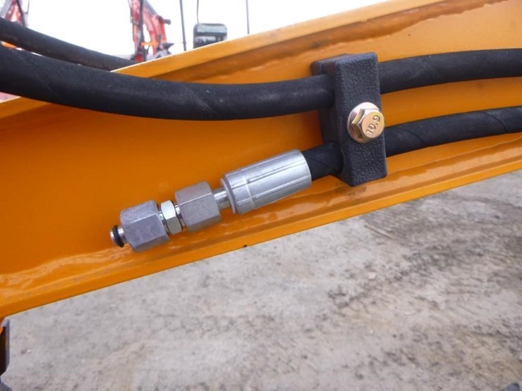 2025-vicsec-vc13c-hydraulic-excavator-image-14