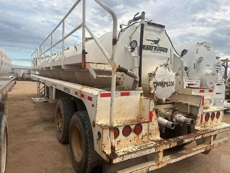 2018-pinsa-130bbl-vacuum-trailer-image-5