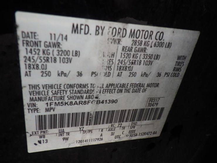 2015-ford-explorer-image-16