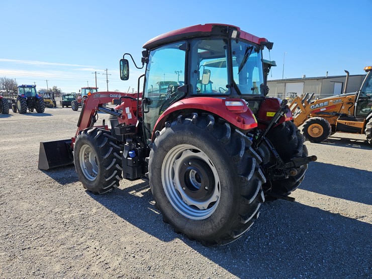 case-ih-farmall-120c-image-15